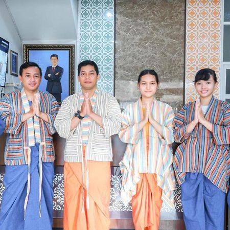 Cabin Hotel Sutomo Yogyakarta Eksteriør billede