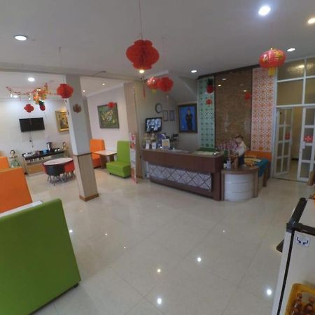 Cabin Hotel Sutomo Yogyakarta Eksteriør billede