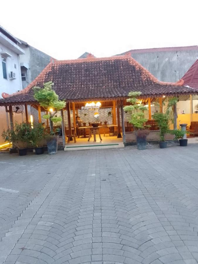 Cabin Hotel Sutomo Yogyakarta Eksteriør billede