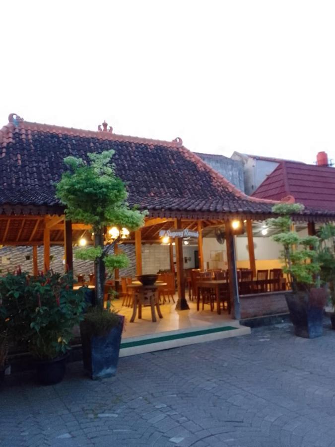 Cabin Hotel Sutomo Yogyakarta Eksteriør billede