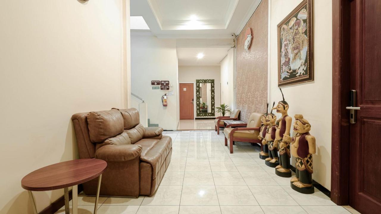 Cabin Hotel Sutomo Yogyakarta Eksteriør billede