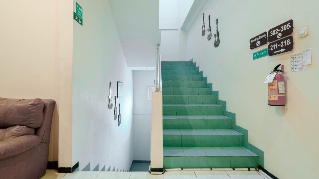 Cabin Hotel Sutomo Yogyakarta Eksteriør billede