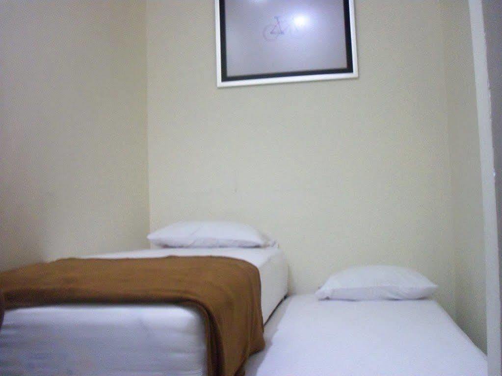 Cabin Hotel Sutomo Yogyakarta Eksteriør billede
