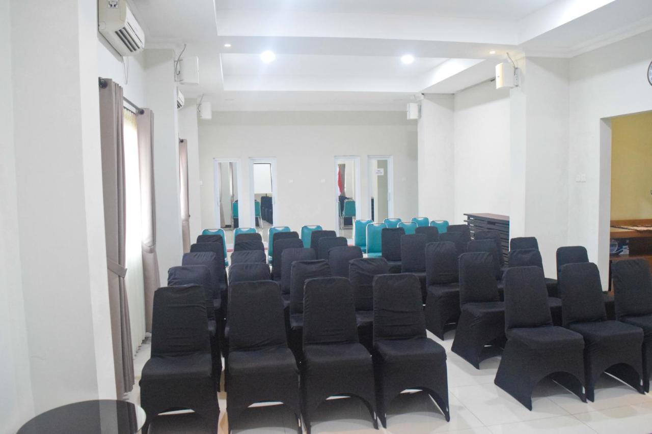 Cabin Hotel Sutomo Yogyakarta Eksteriør billede